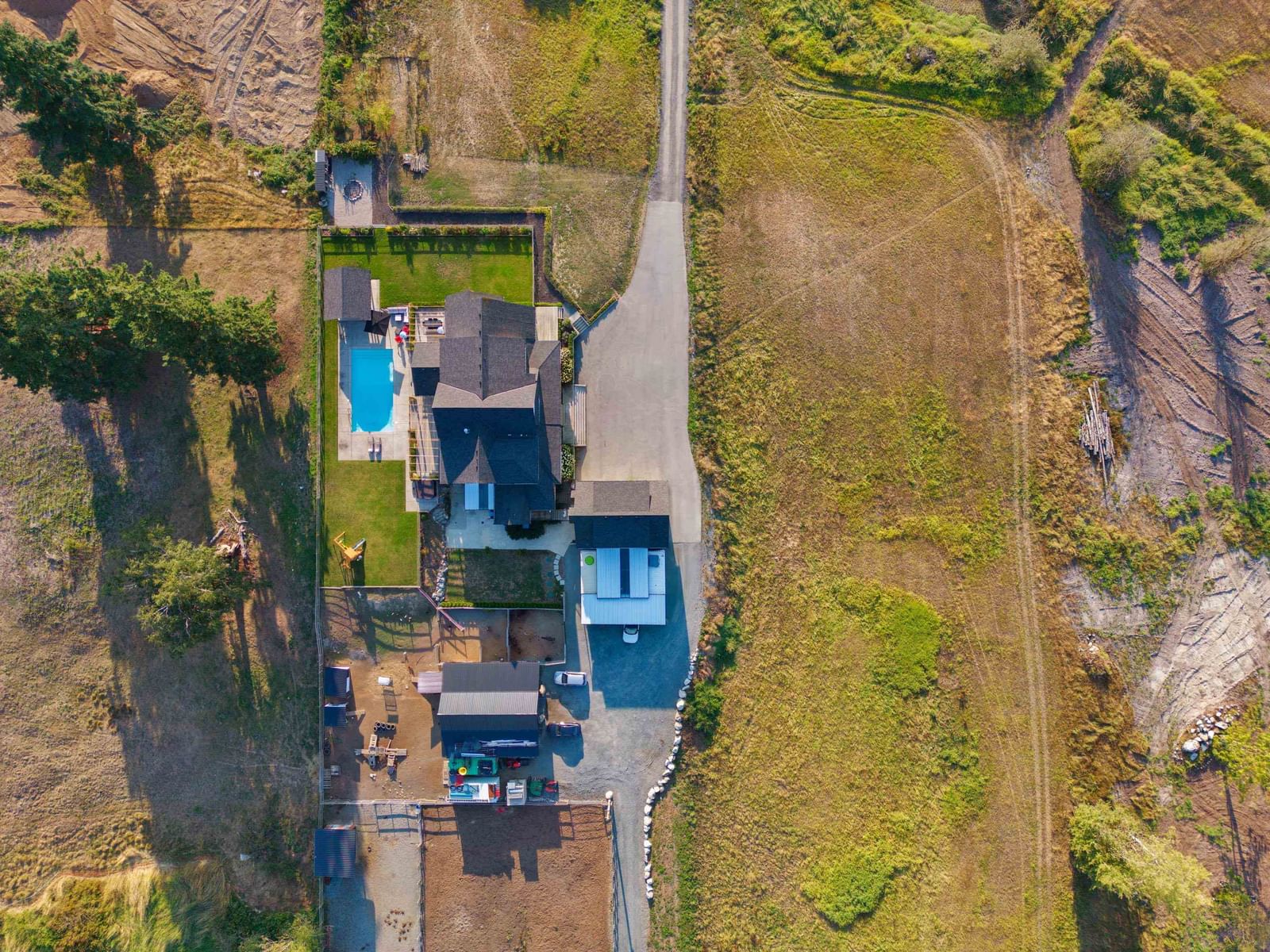 Listing Image 6
