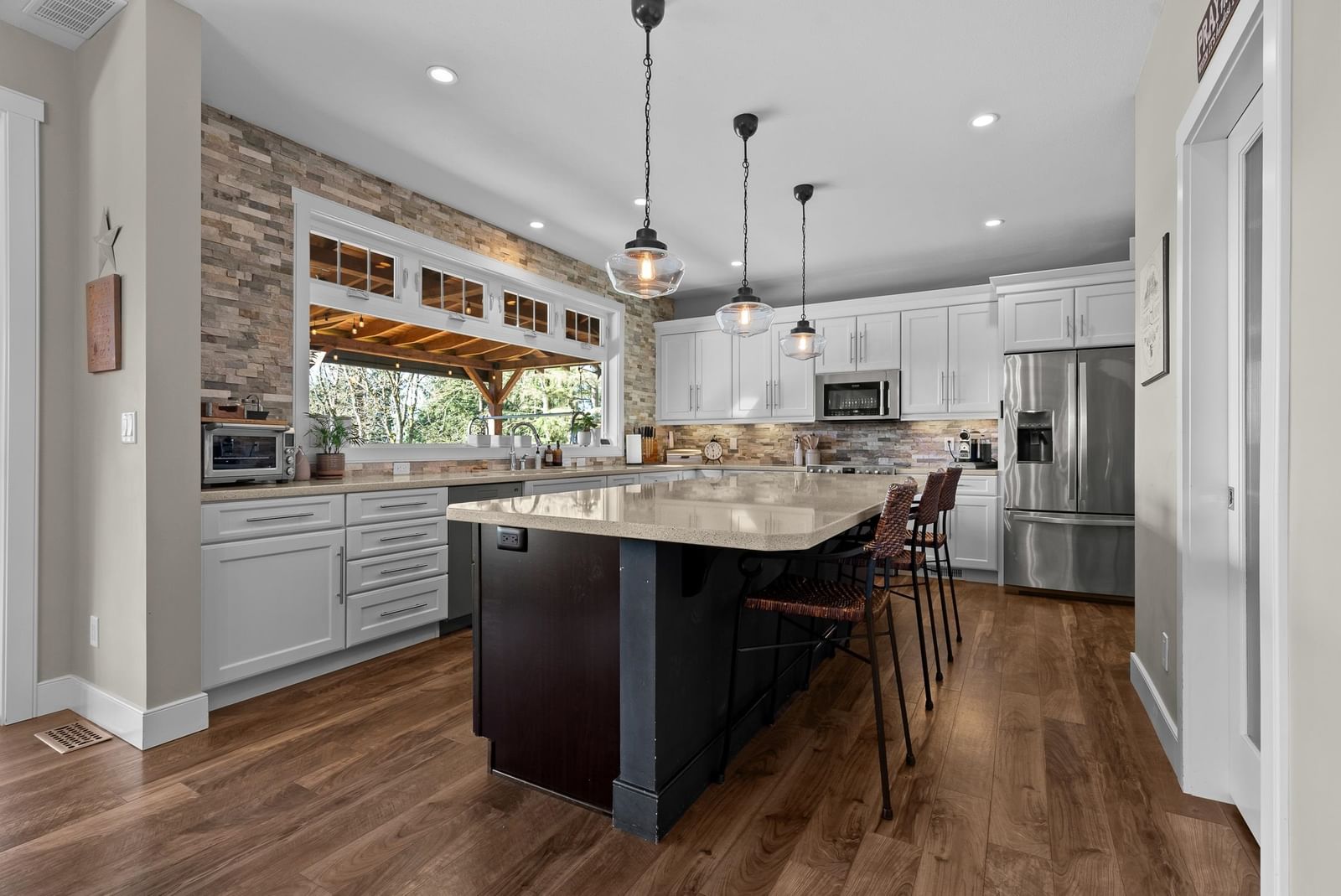 Listing Image 13