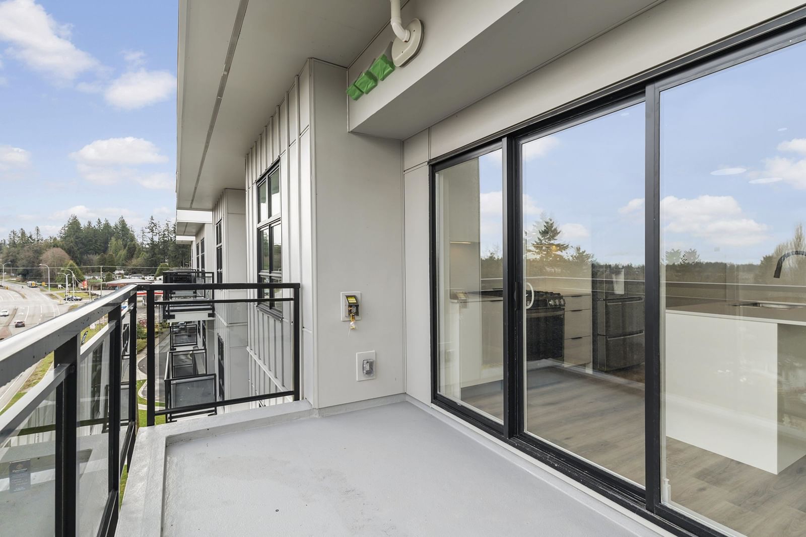 Listing Image 17