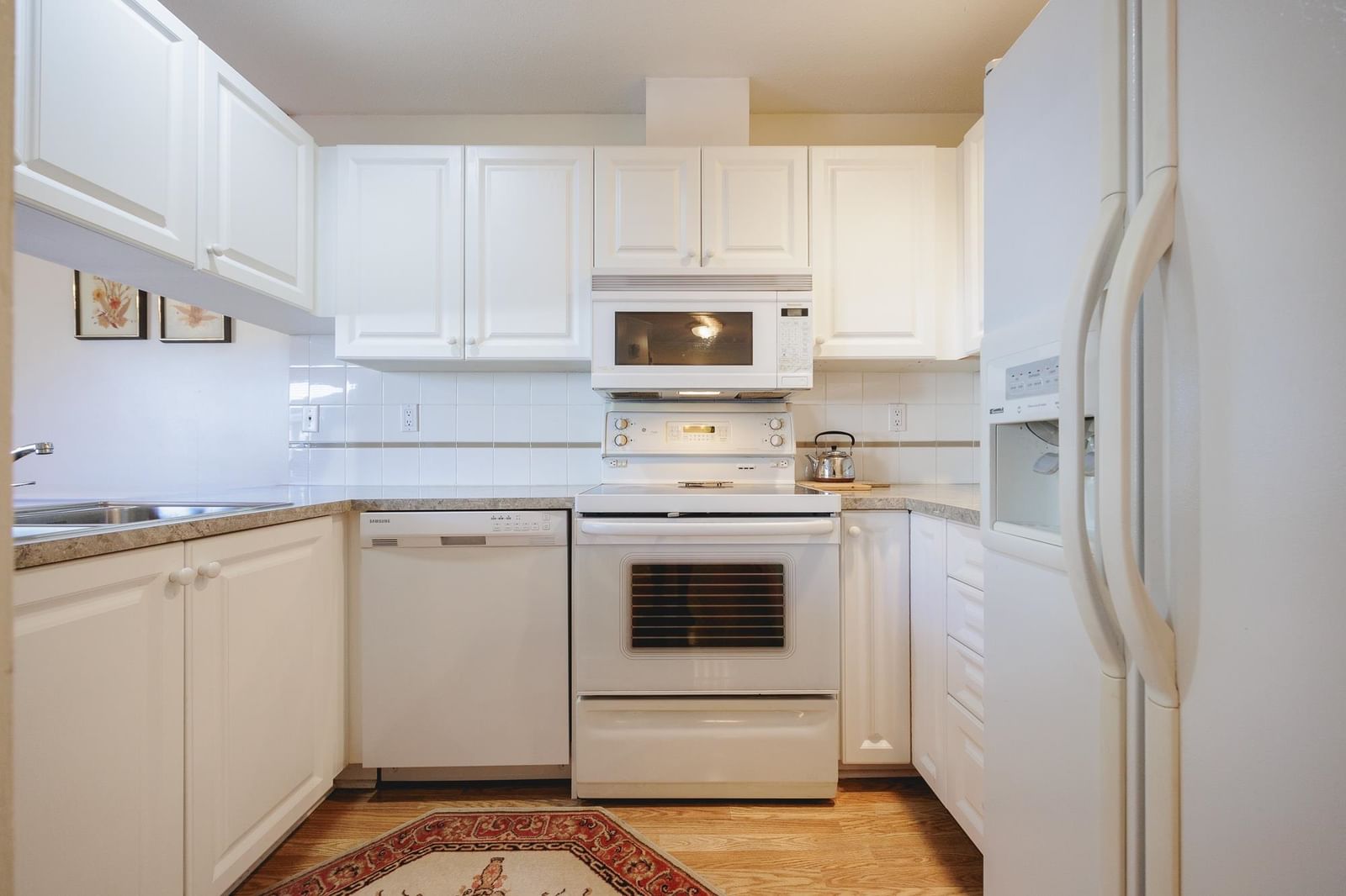 Listing Image 8