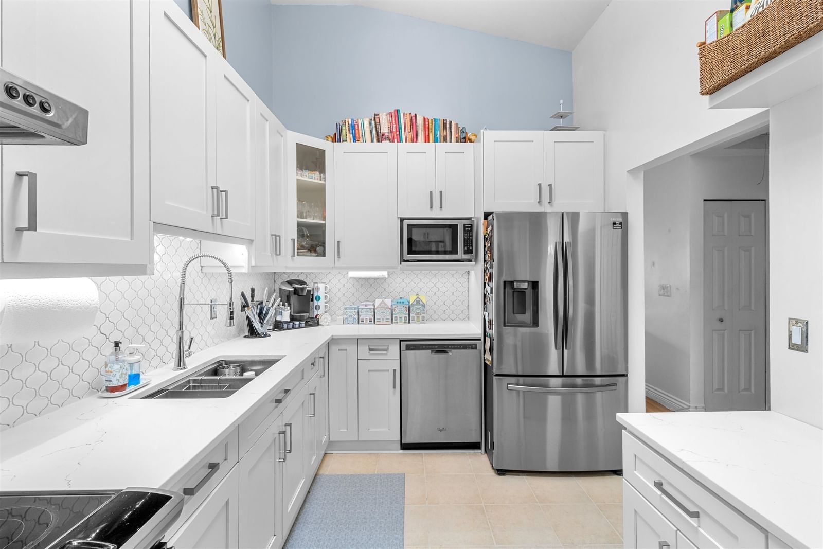 Listing Image 8