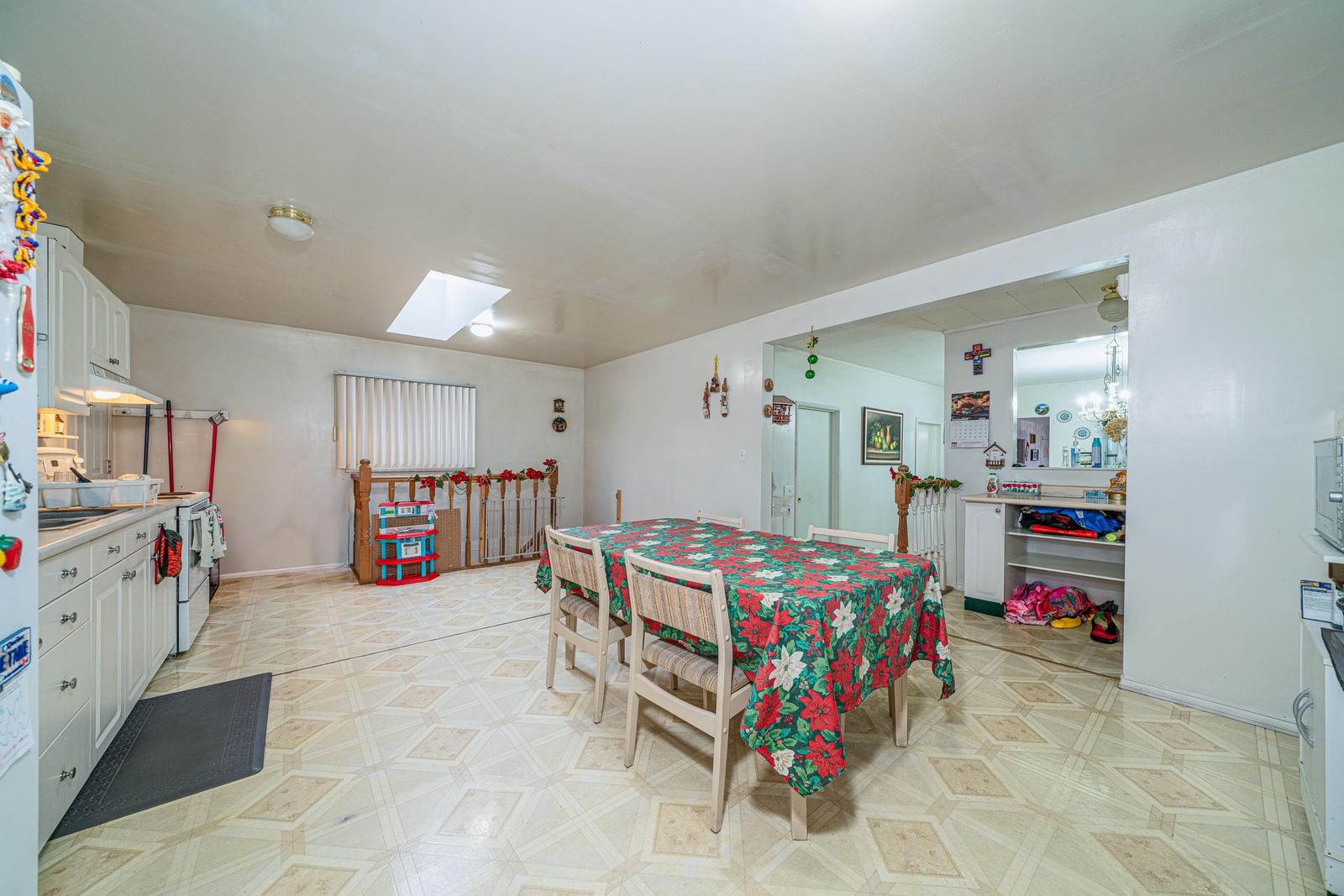 Listing Image 19