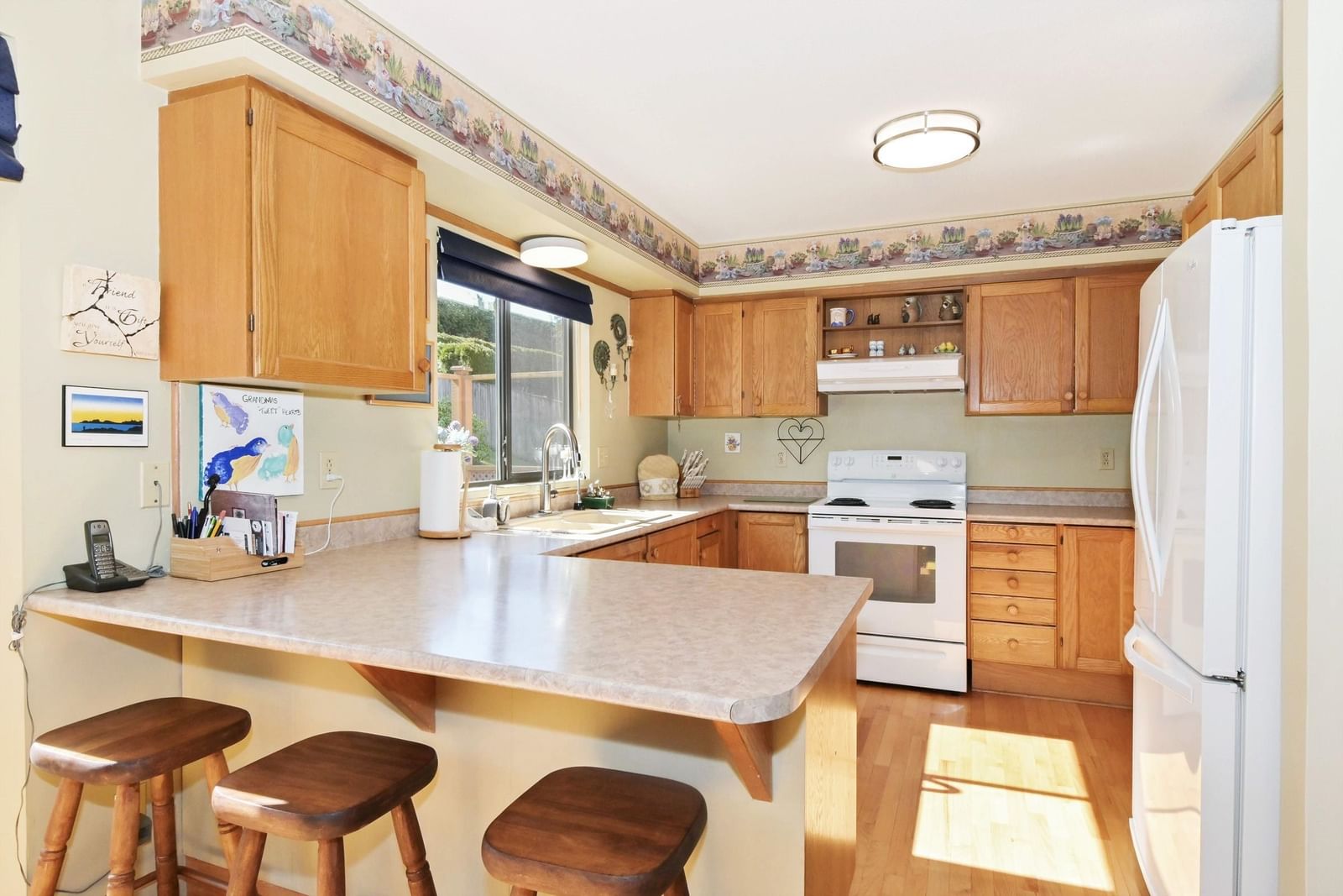 Listing Image 9