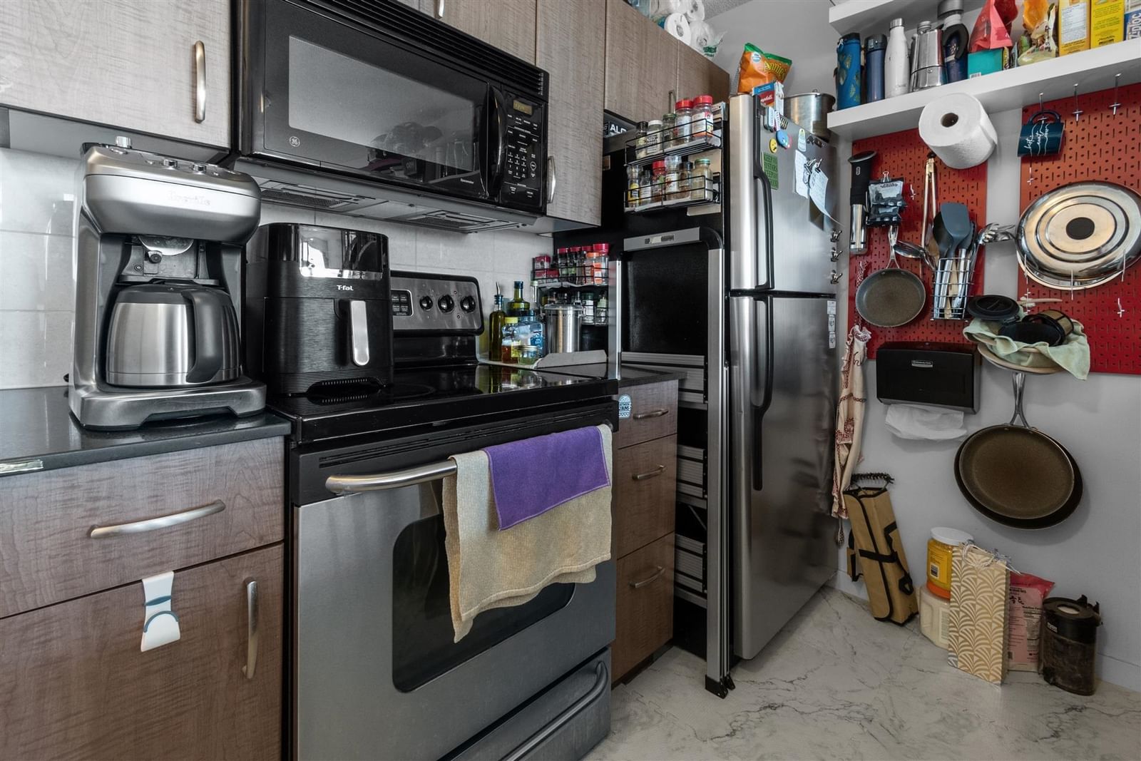 Listing Image 6