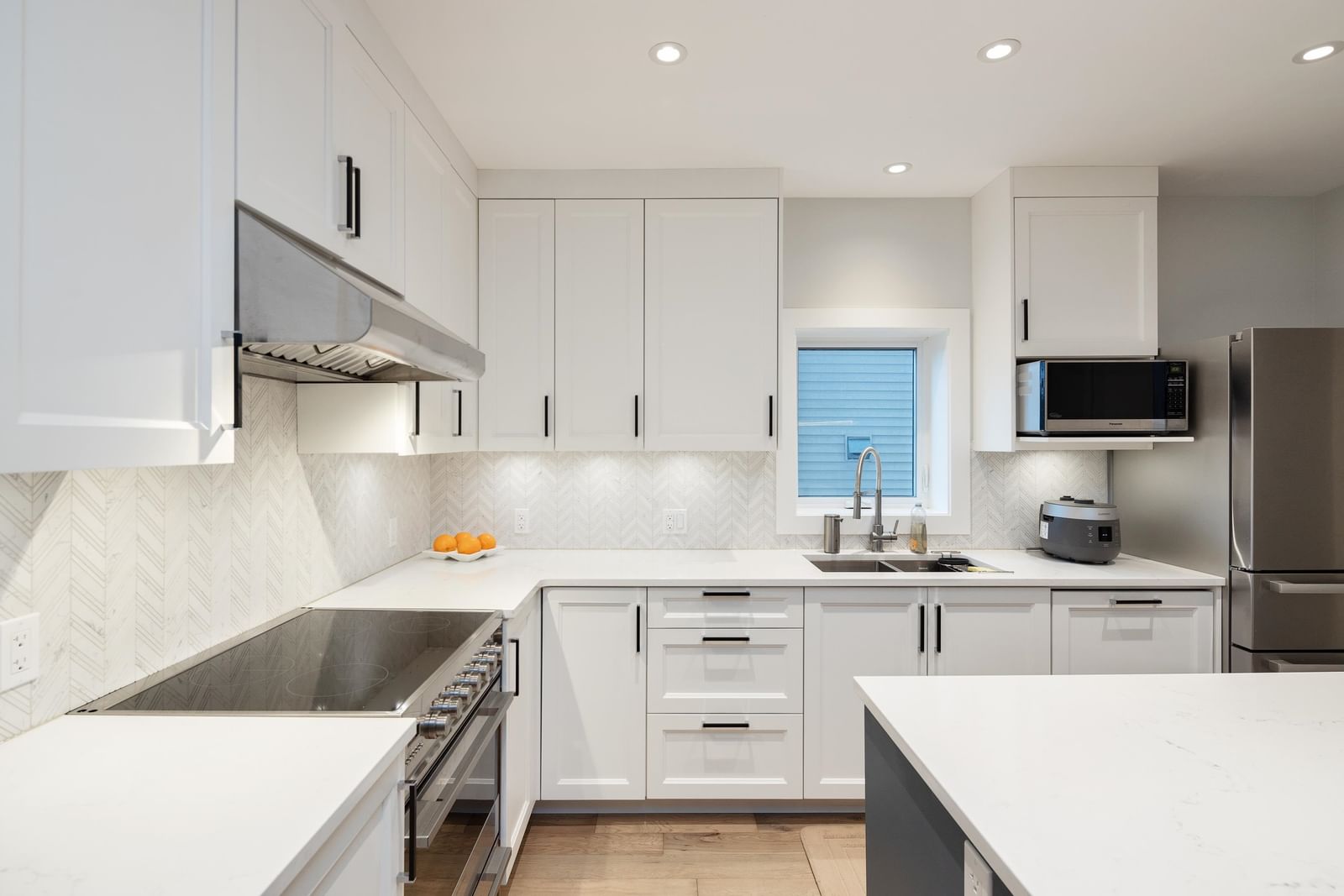 Listing Image 19
