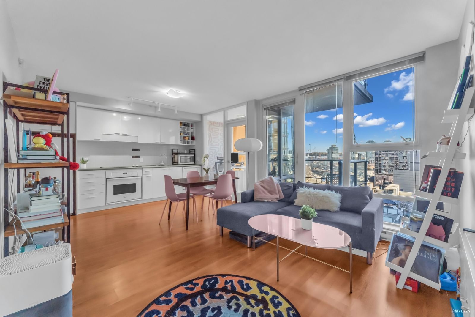 Listing Image 11