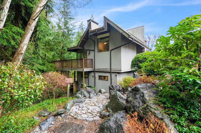 5344 Cliffridge Avenue, North Vancouver, V7R 3V4 | Image 2