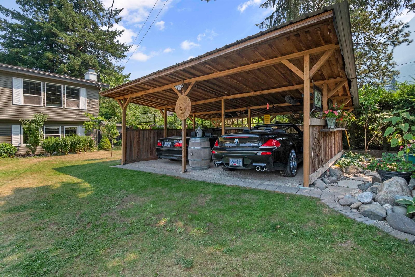 Listing Image 6