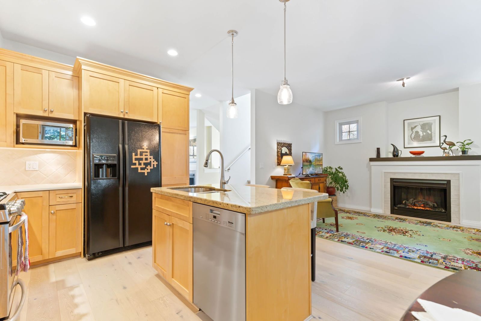 Listing Image 15