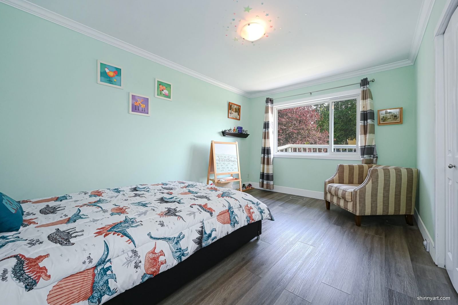 Listing Image 11