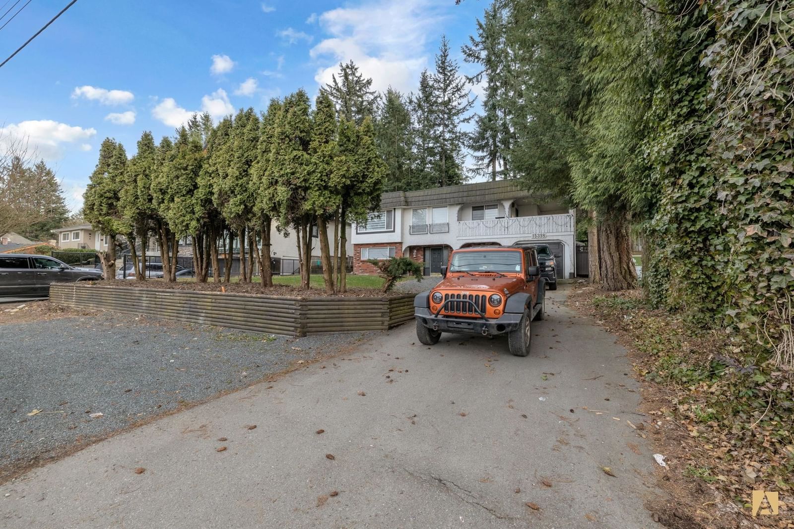 Listing Image 10