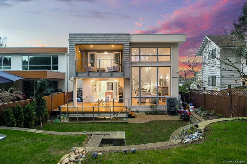 1245 Kent Street, White Rock, V4B 4T6 | Image 2