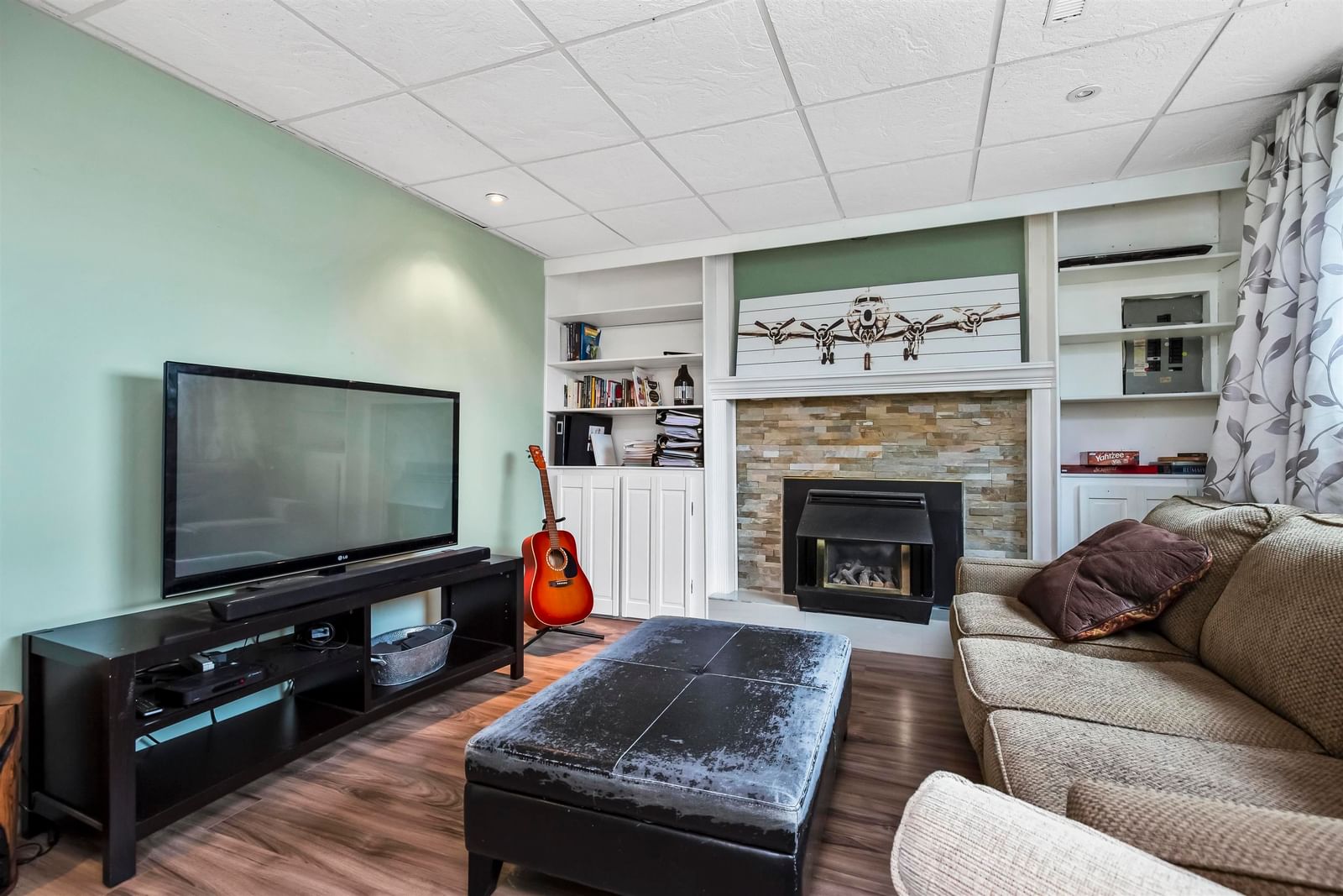 Listing Image 12