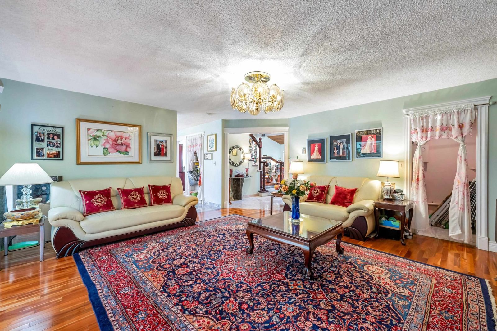 Listing Image 12