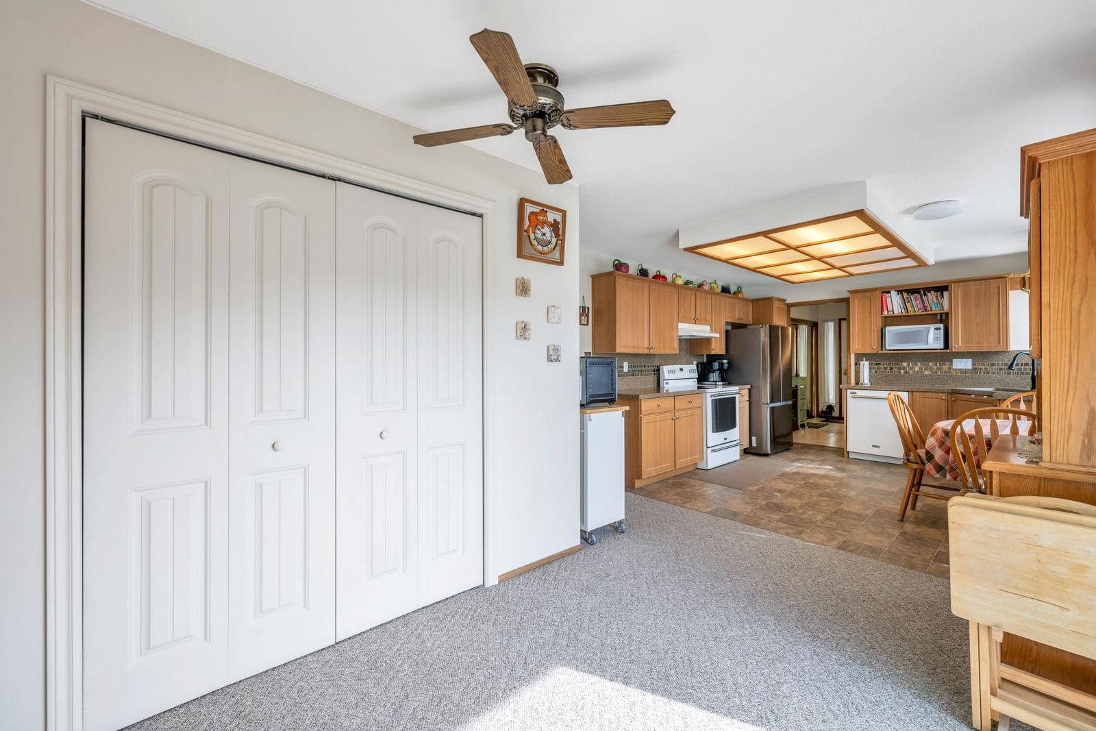 Listing Image 14