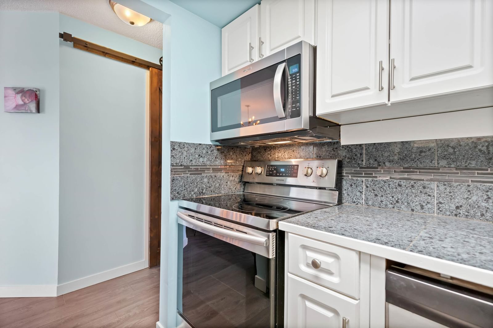 Listing Image 14