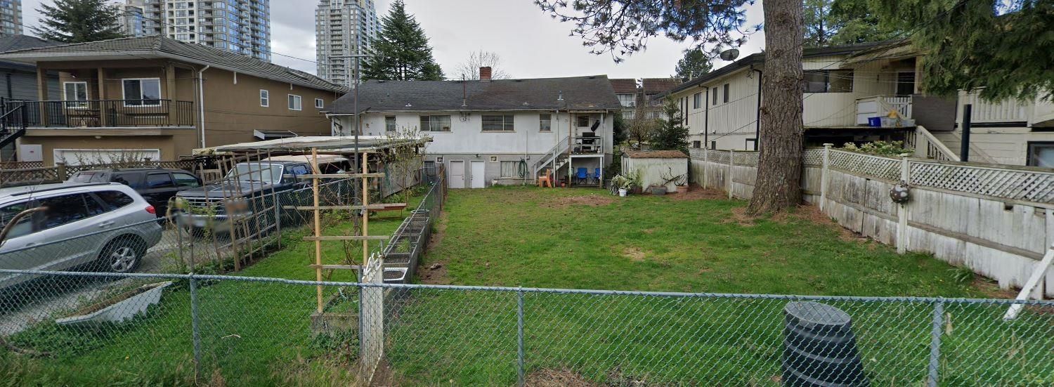 Listing Image 4