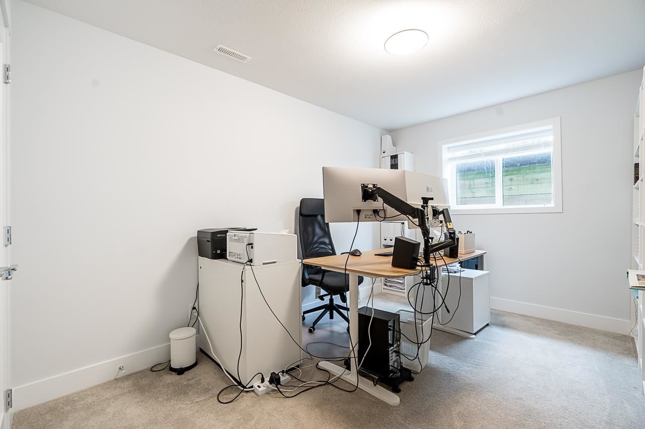 Listing Image 24