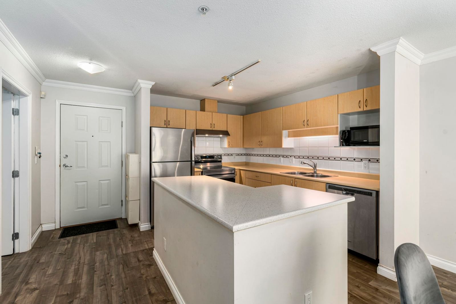 Listing Image 13