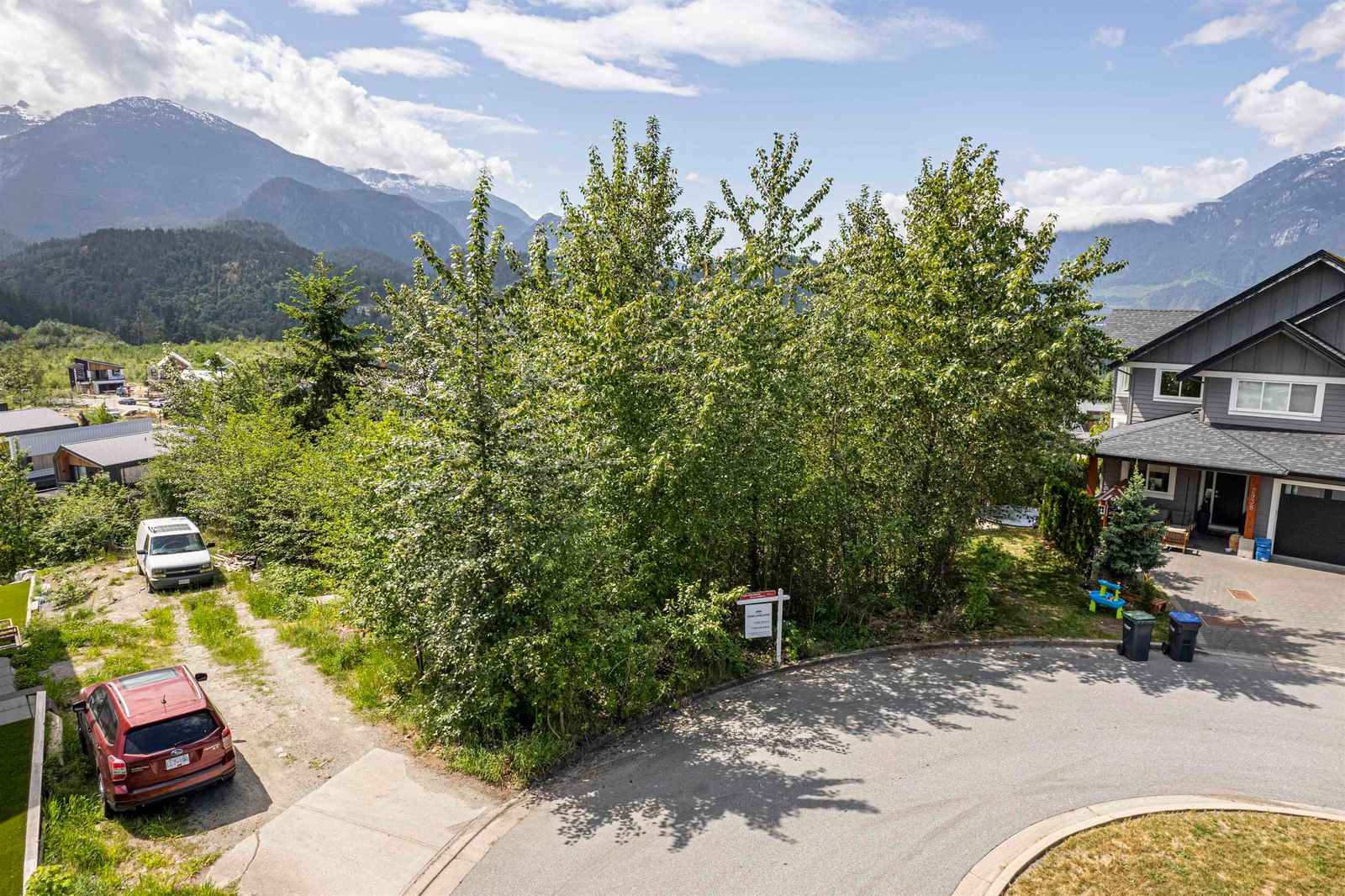 Listing Image 12