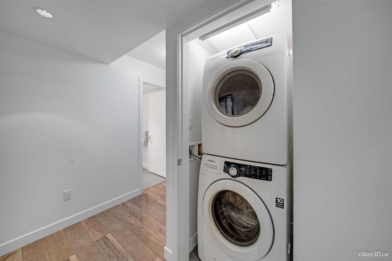 Listing Image 15