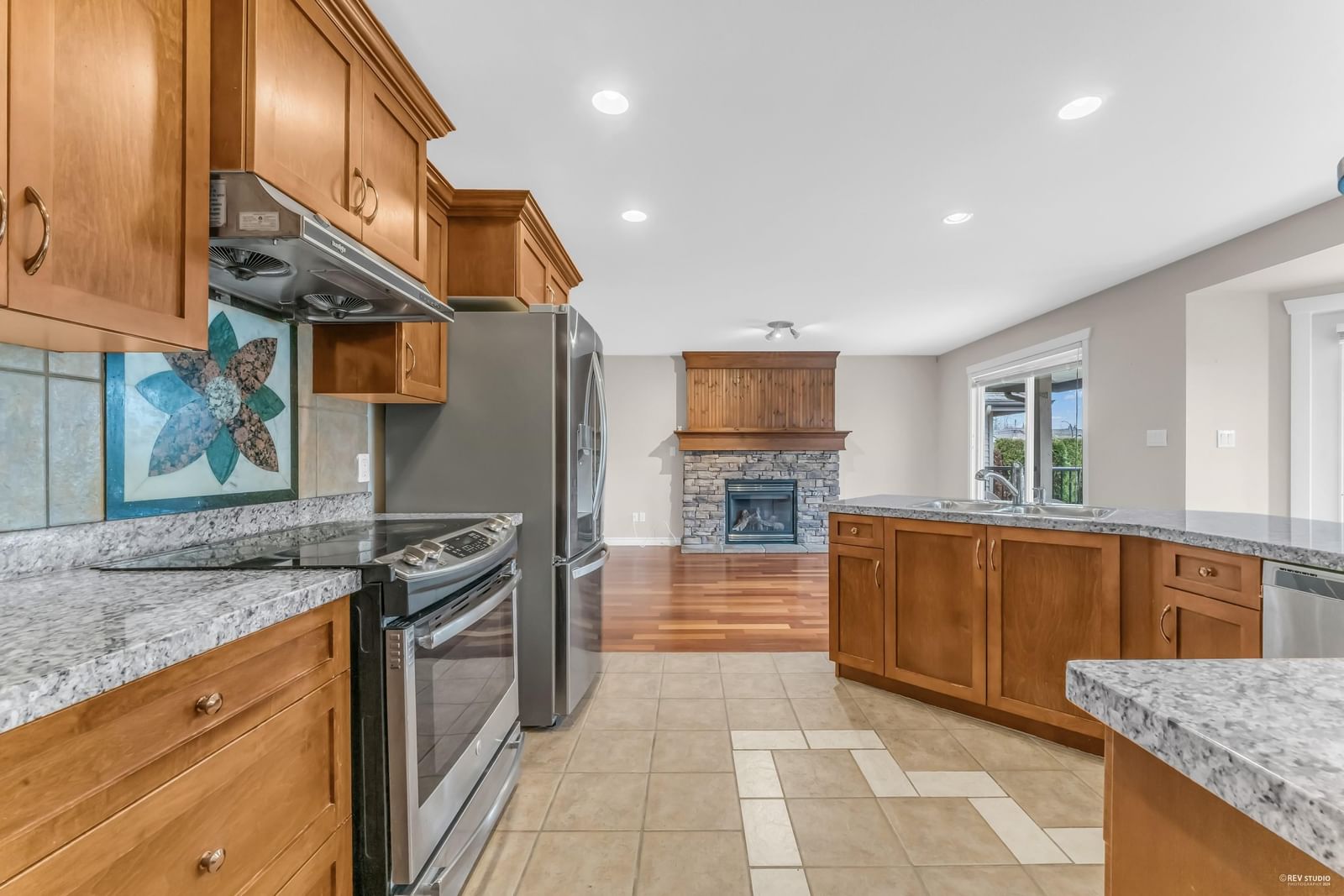 Listing Image 5