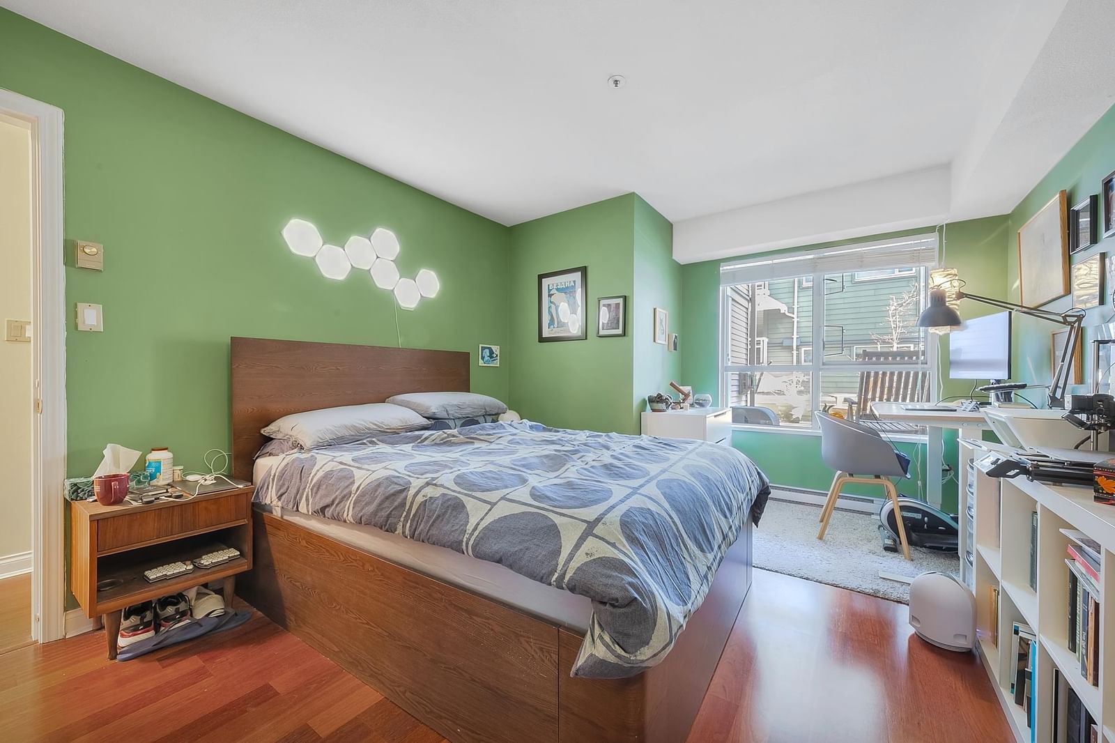 Listing Image 9