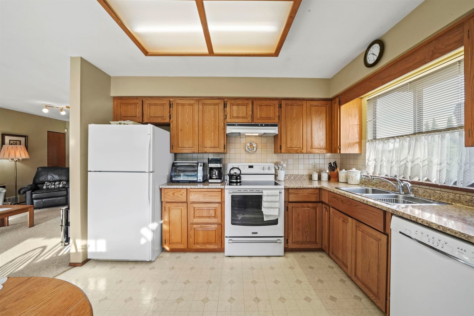 Listing Image 15