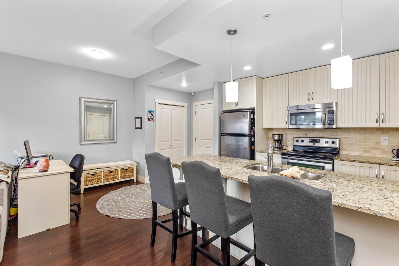 Listing Image 9