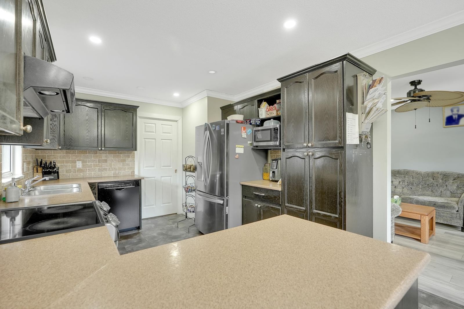 Listing Image 13