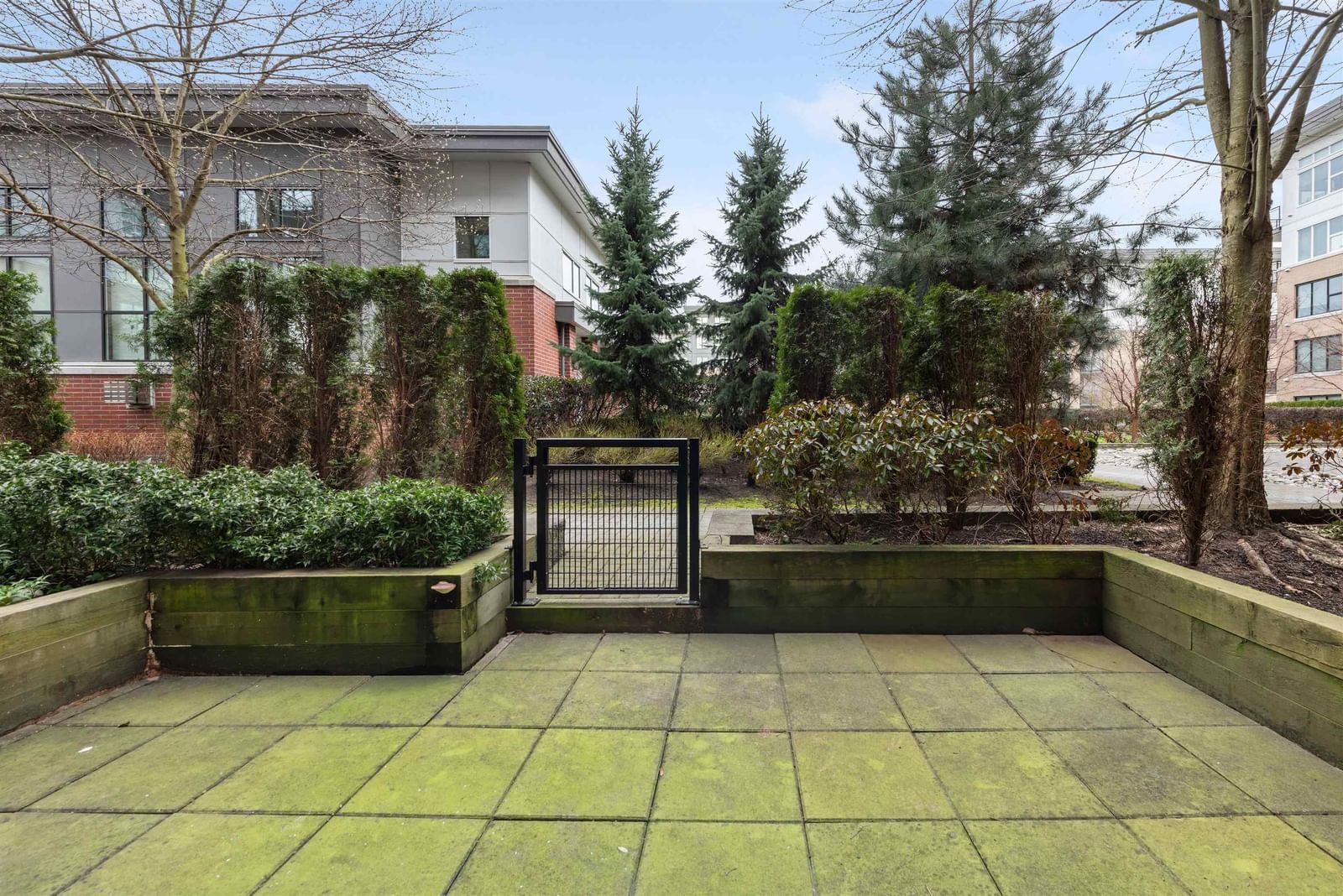 Listing Image 12