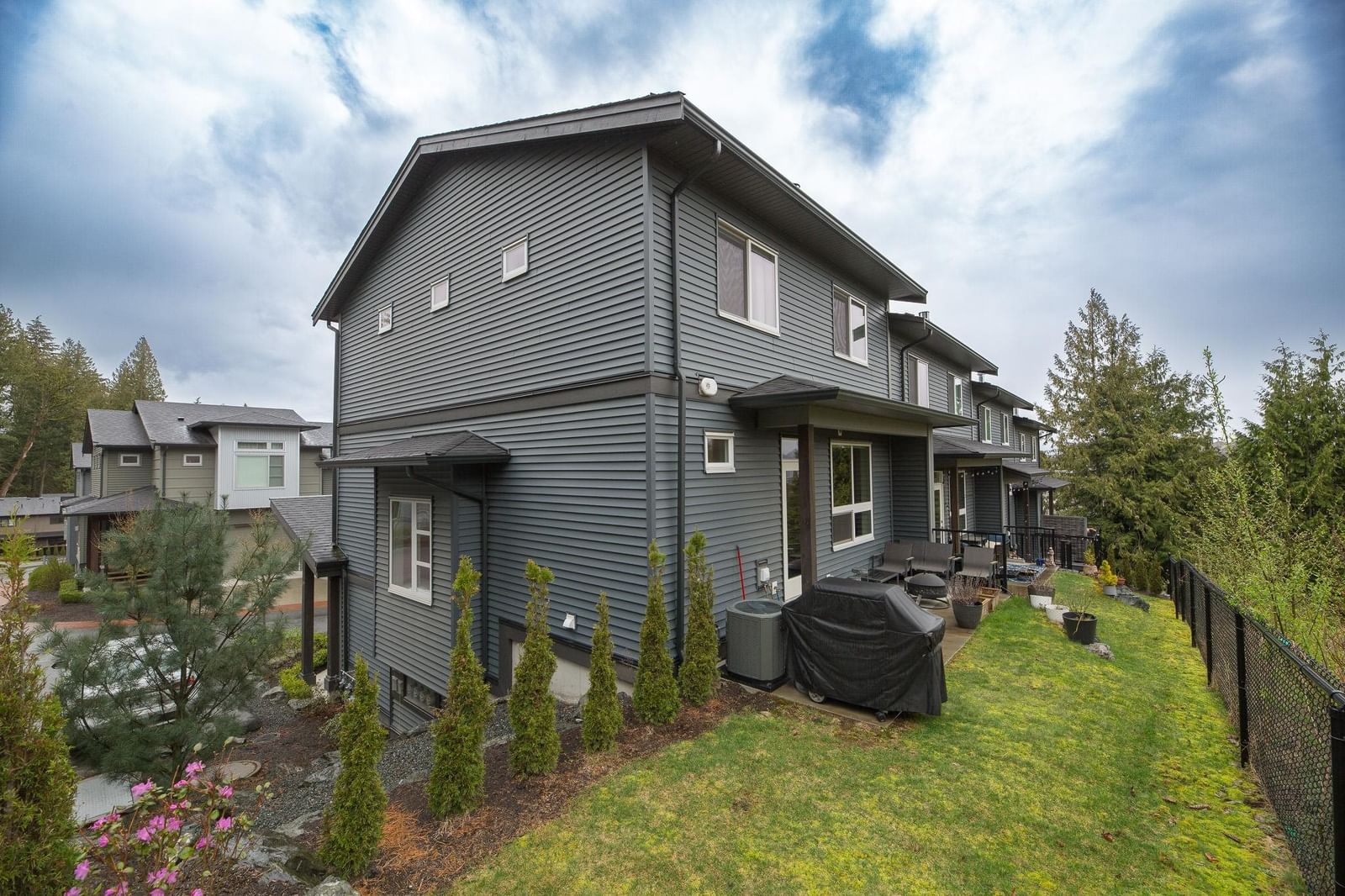 Listing Image 32