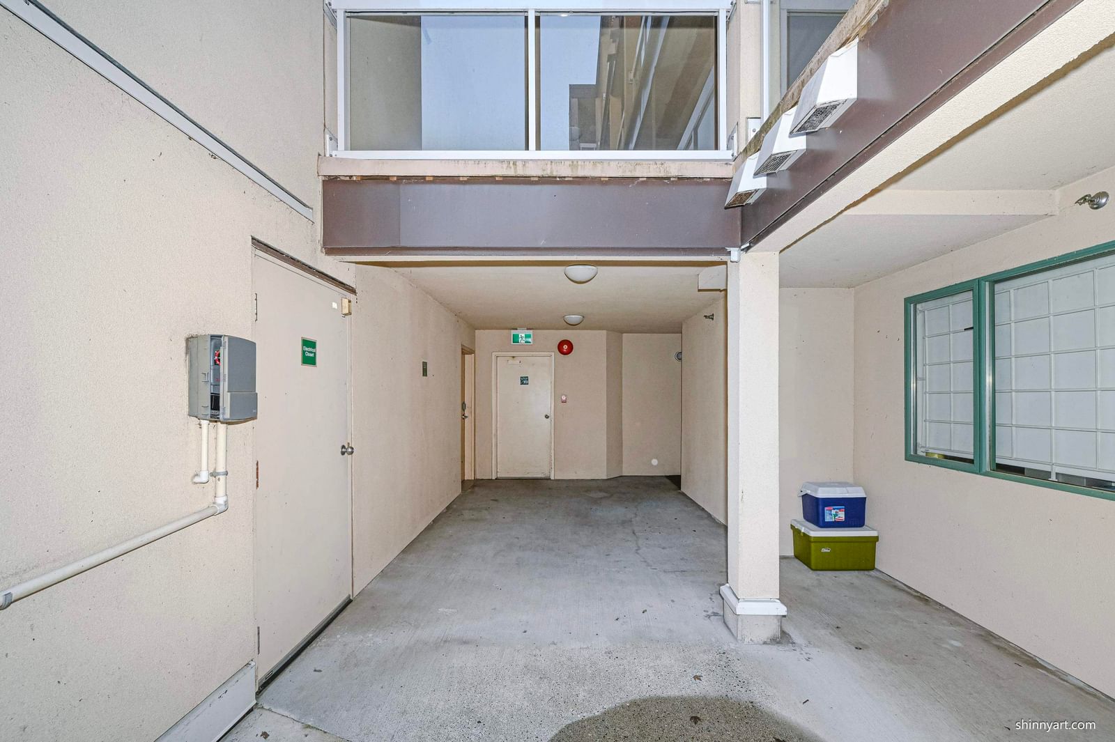 Listing Image 11