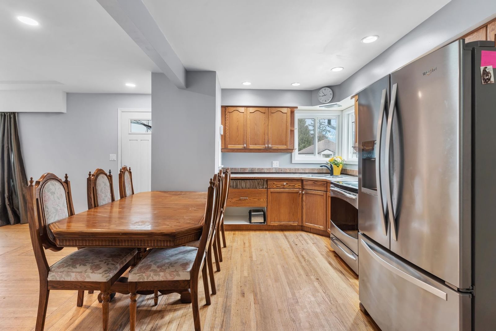 Listing Image 11