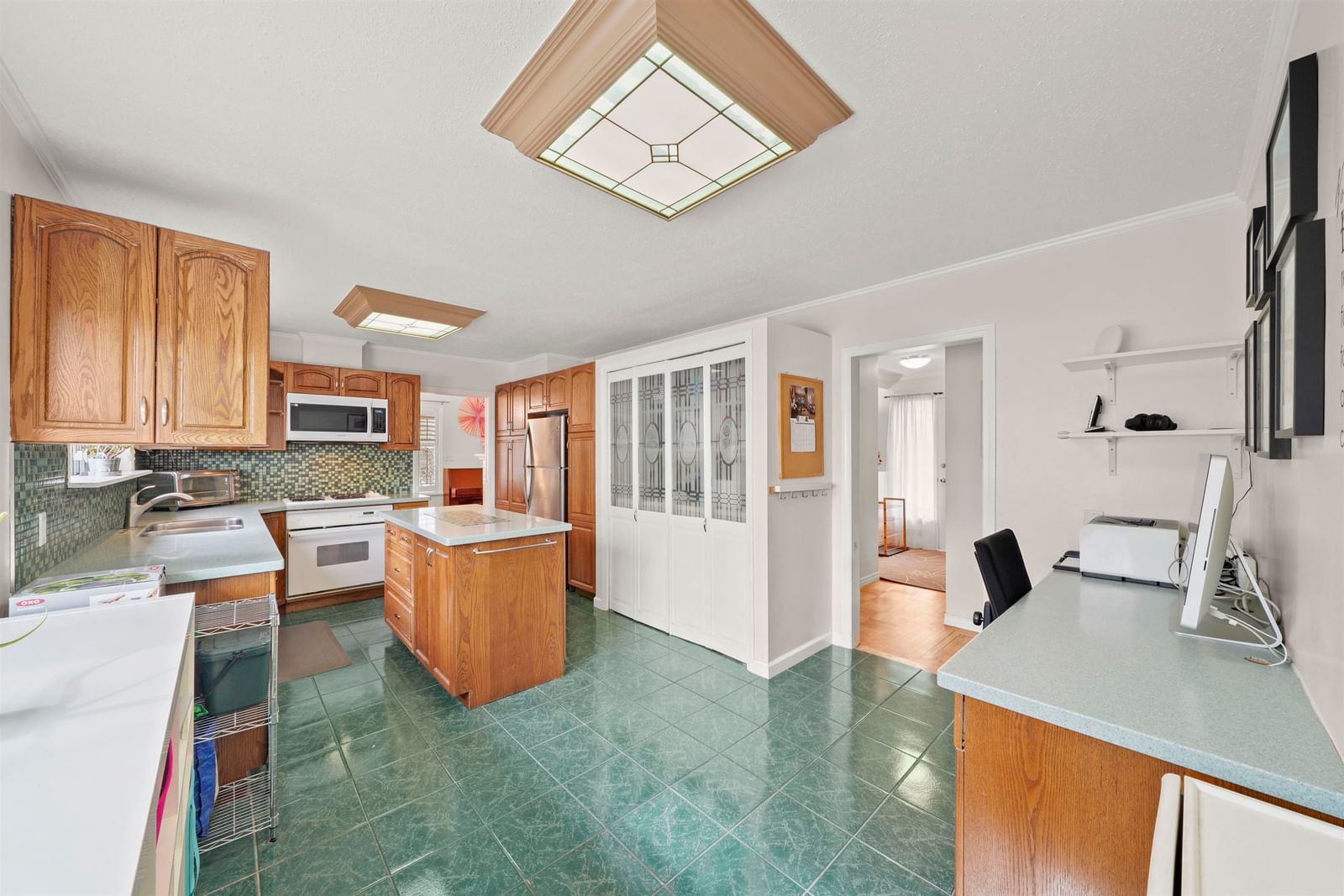 Listing Image 5