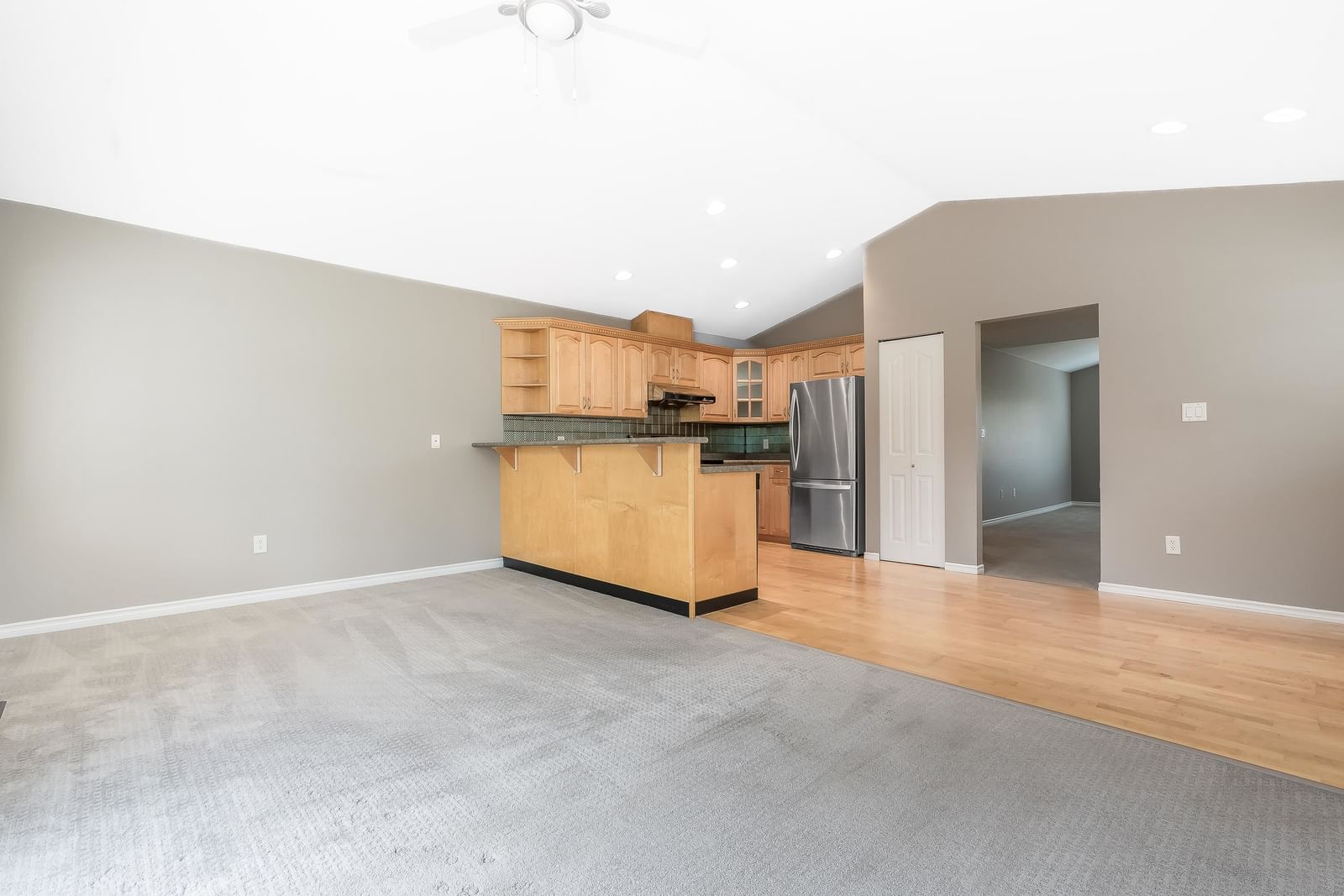 Listing Image 18