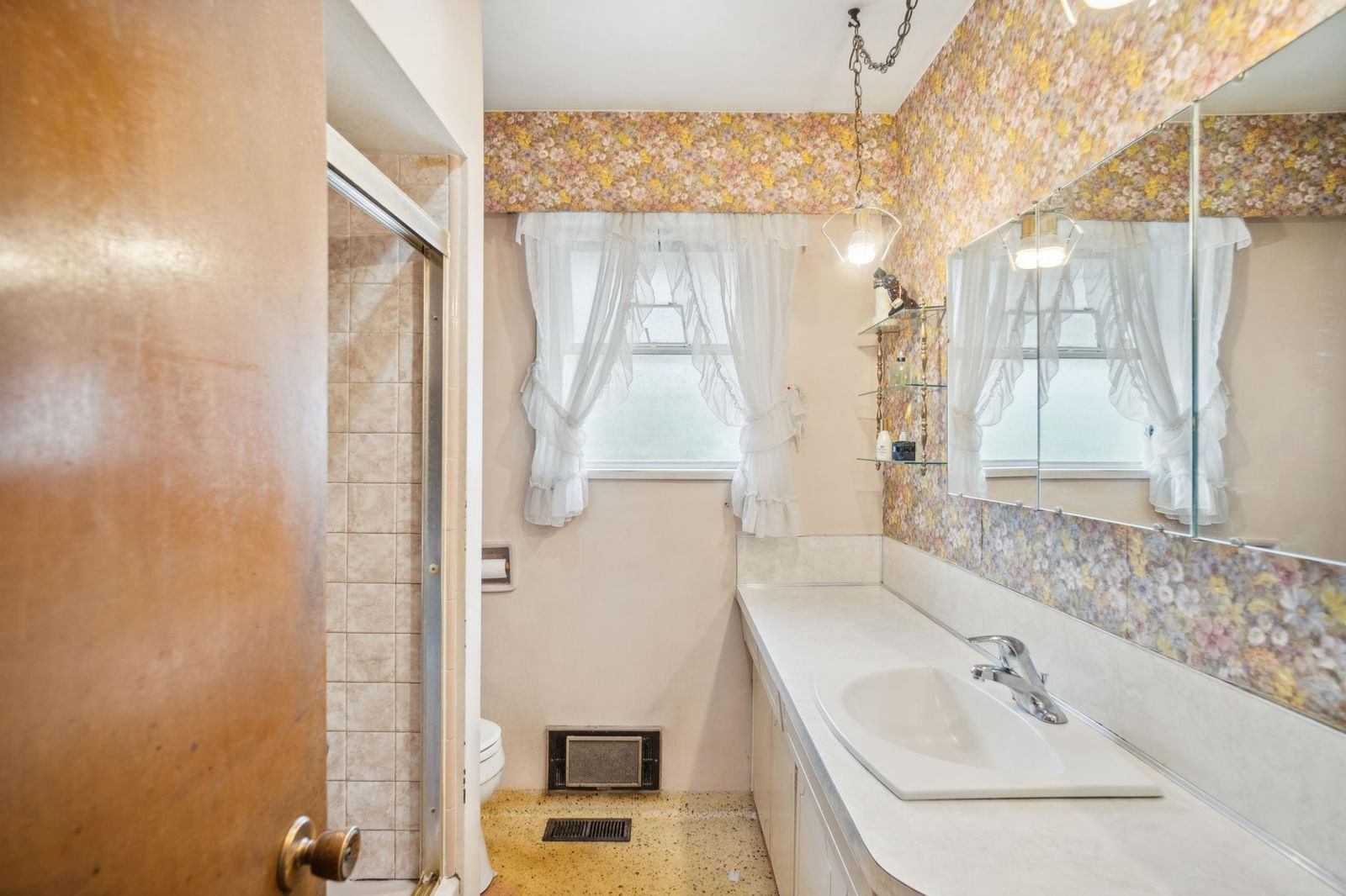 Listing Image 15