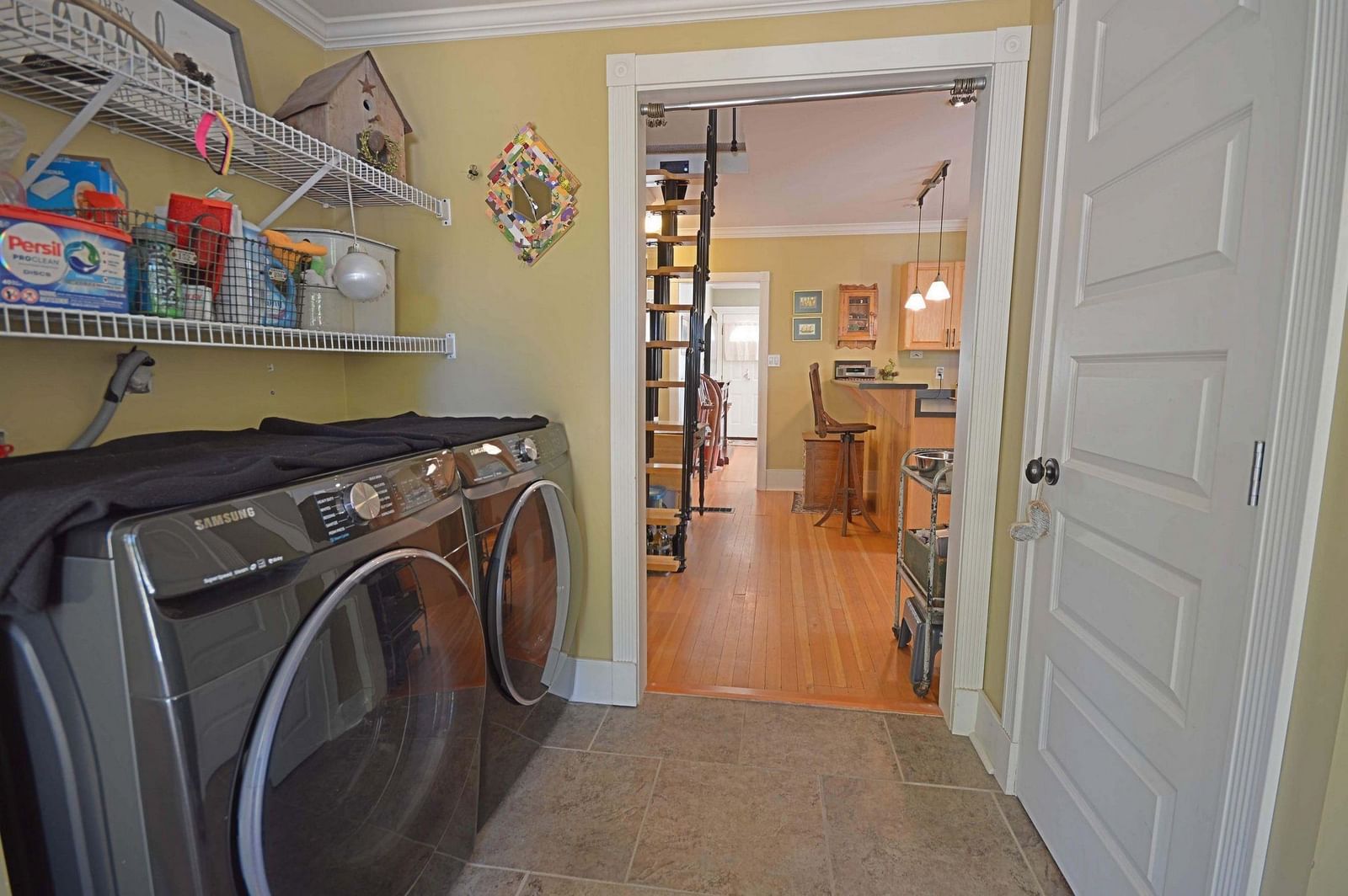 Listing Image 12