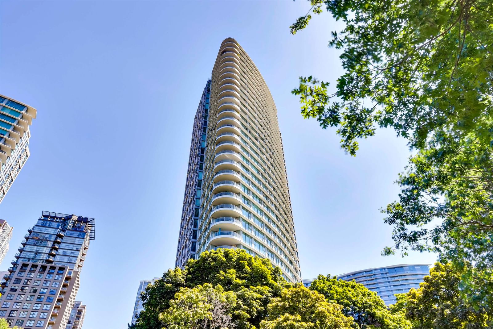 Listing Image 9