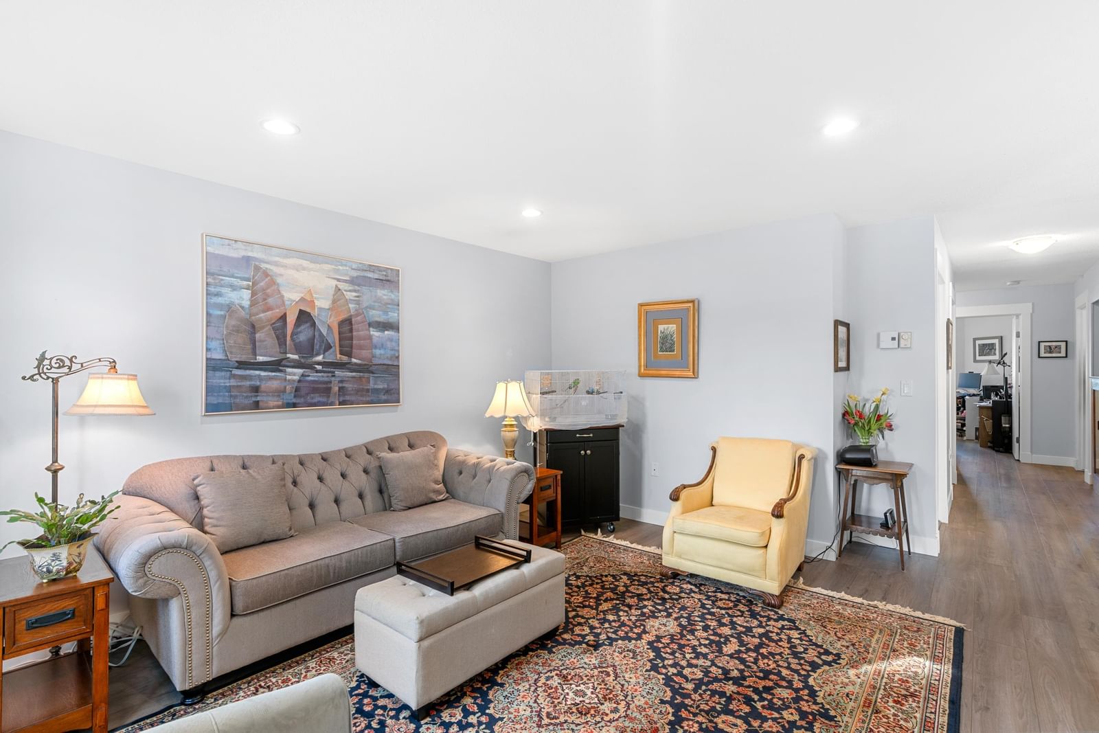 Listing Image 11