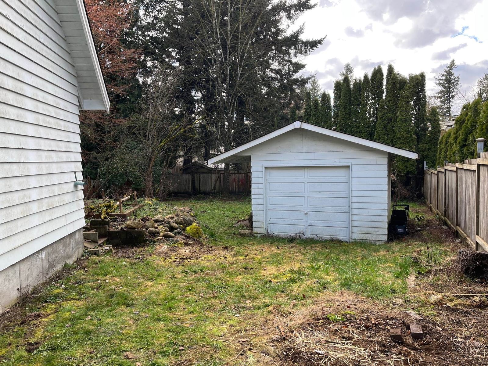 Listing Image 12