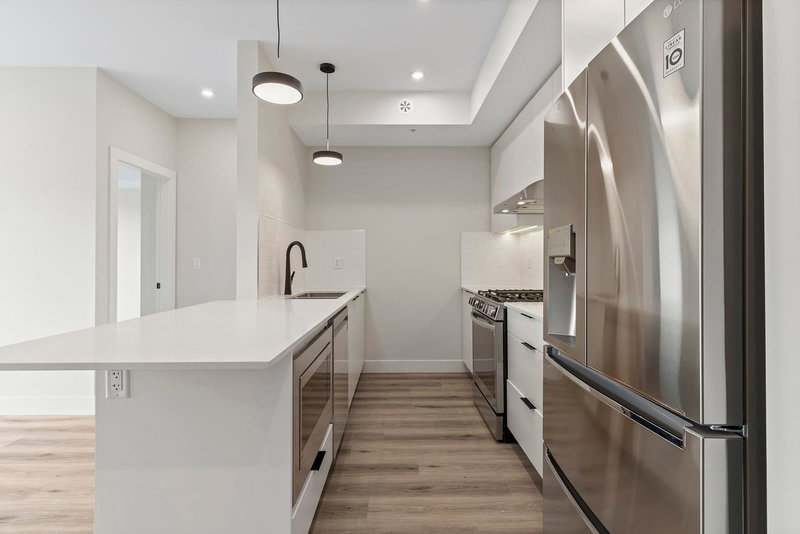 505 - 6285 King George Boulevard, Surrey, V3X 1G1 | Image 2