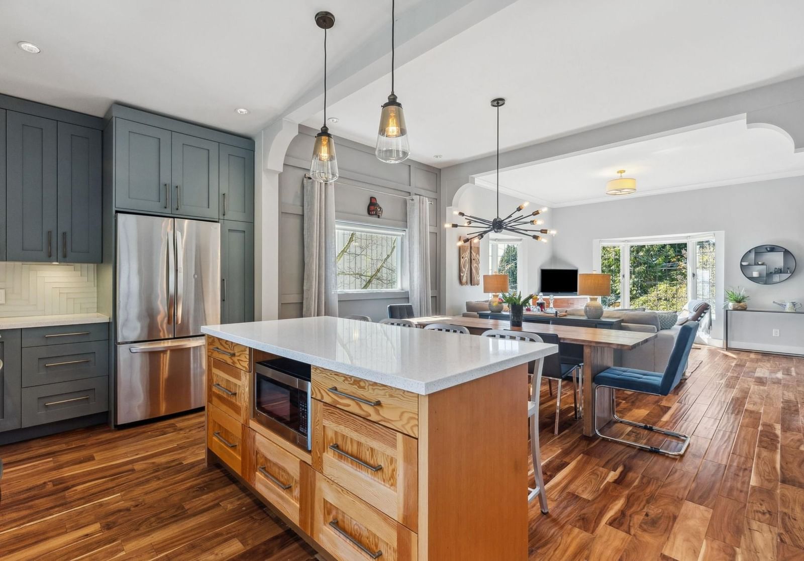 Listing Image 10
