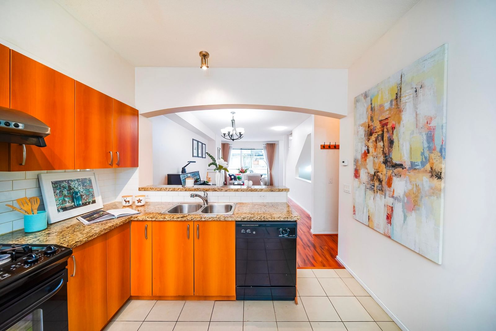 Listing Image 13