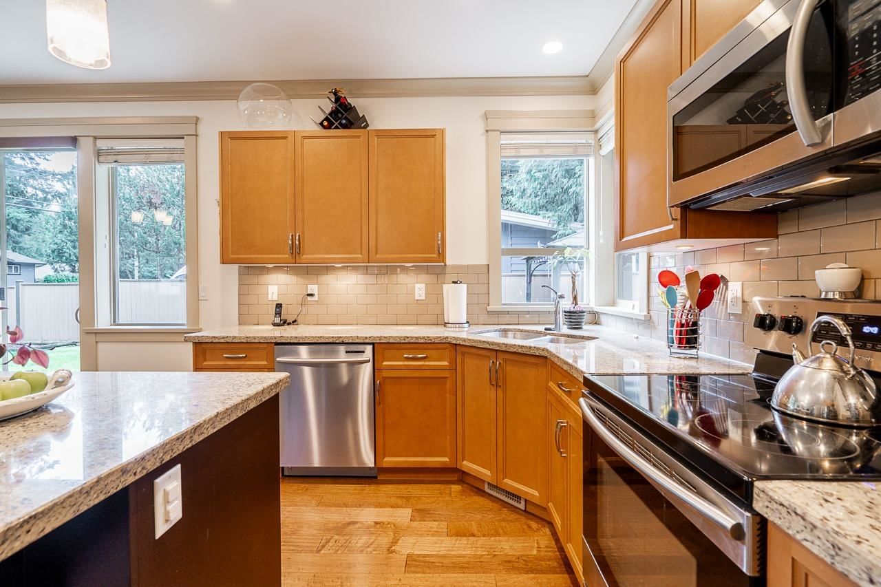 Listing Image 12