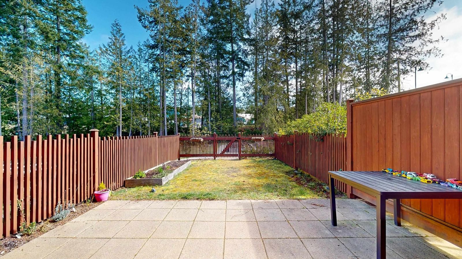 Listing Image 12