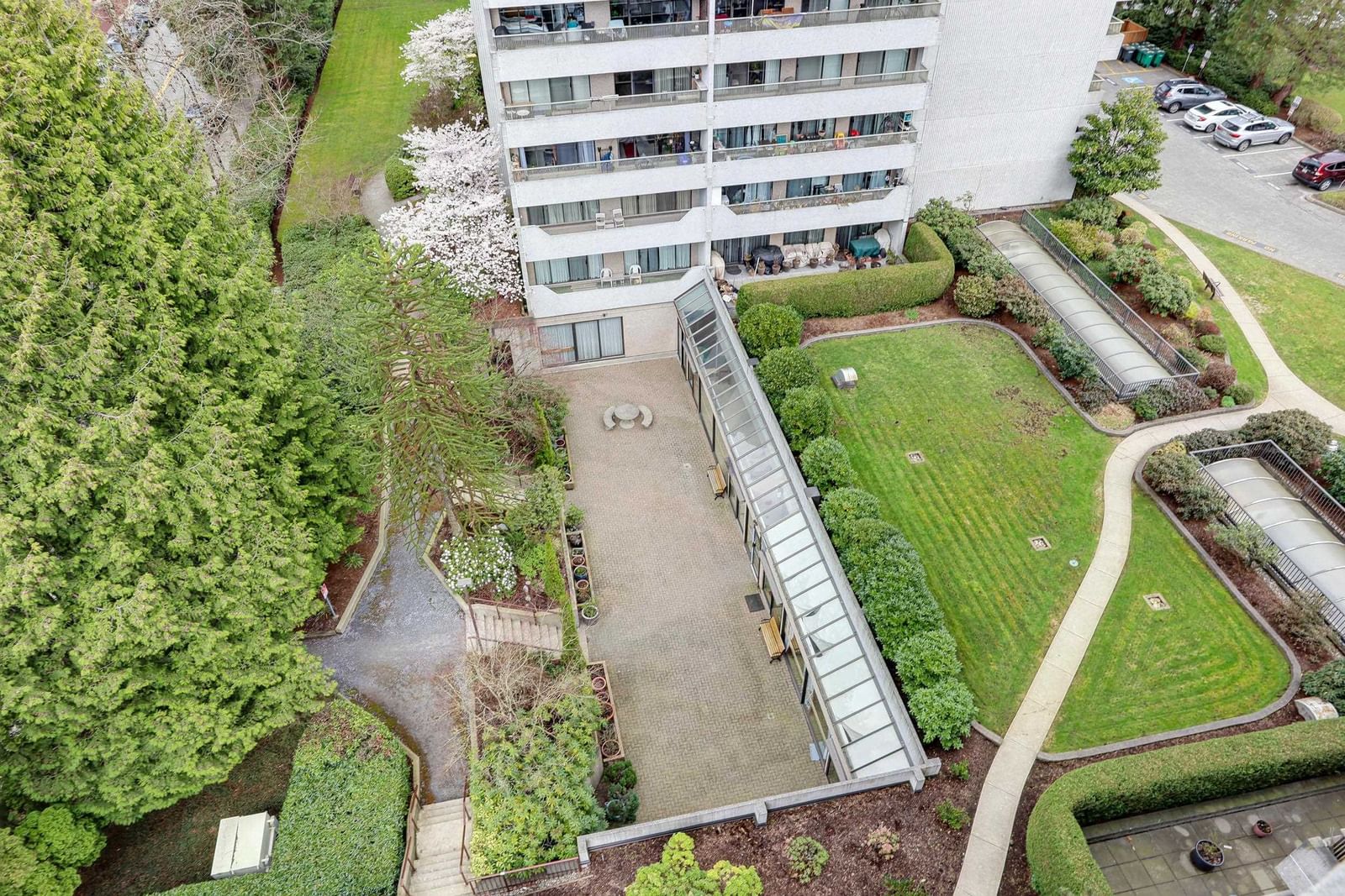 Listing Image 27