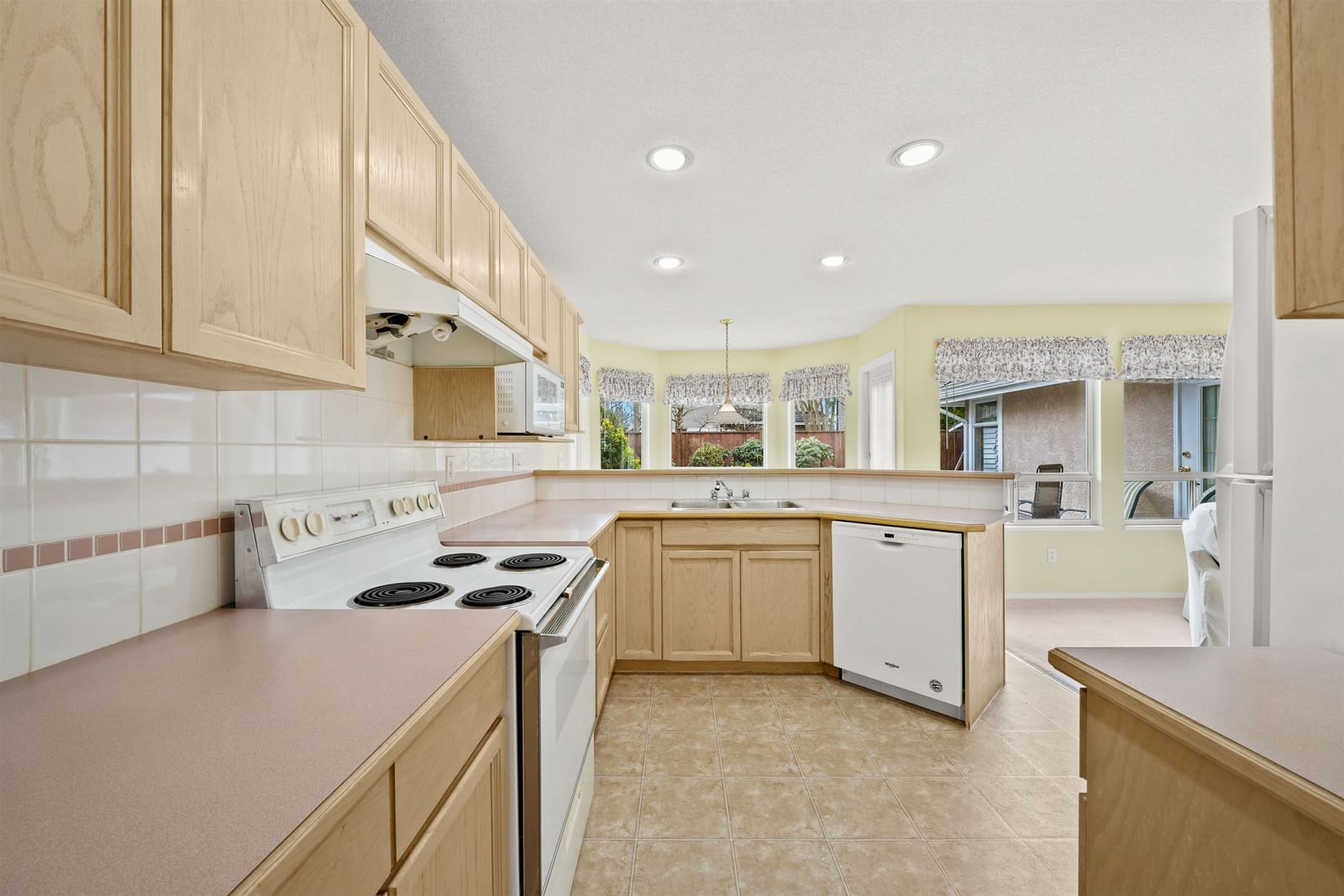 Listing Image 12