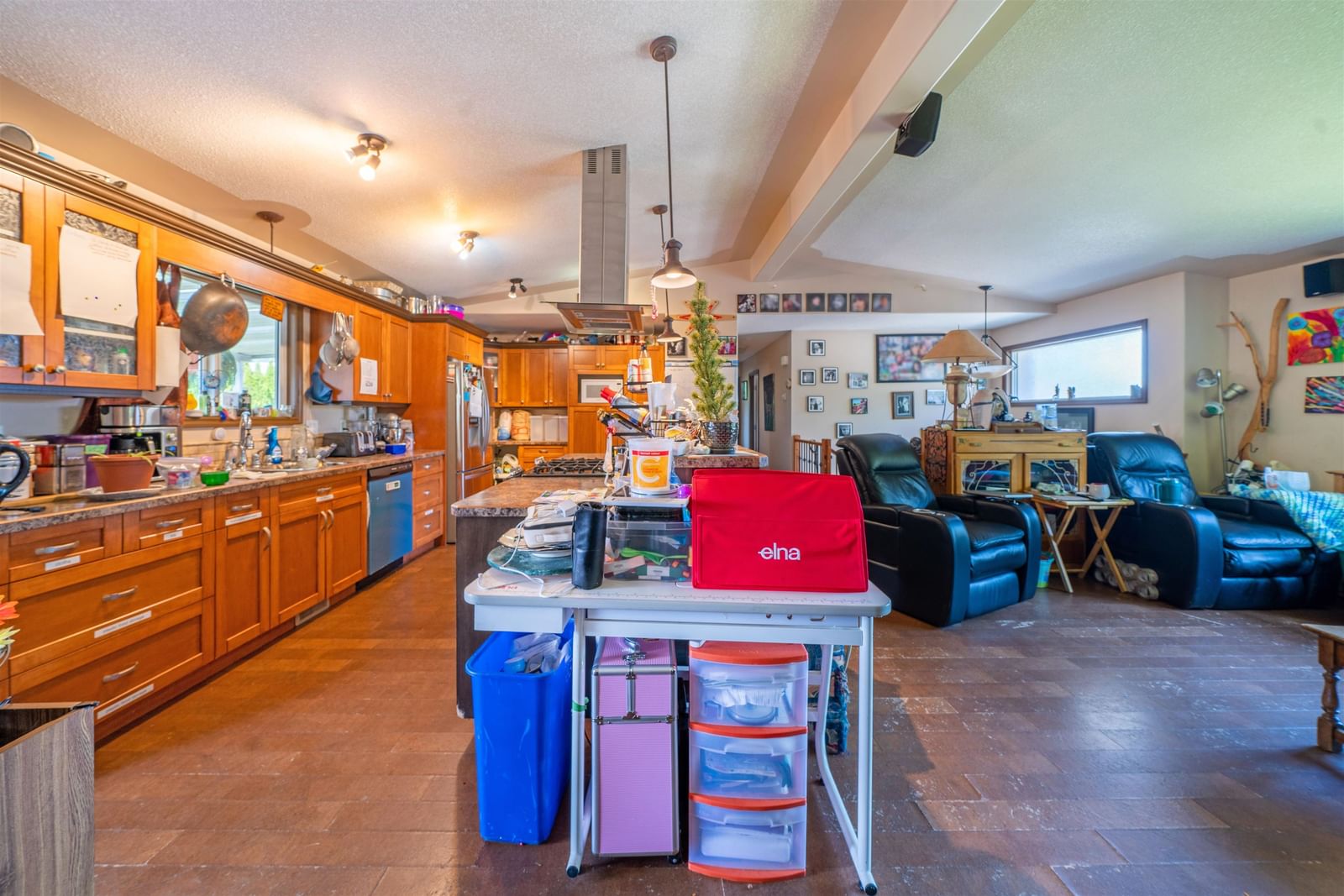 Listing Image 12