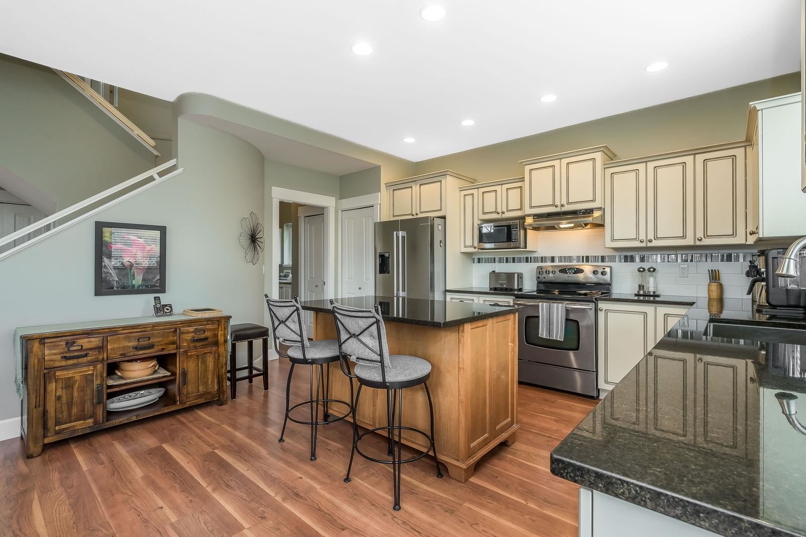 Listing Image 15